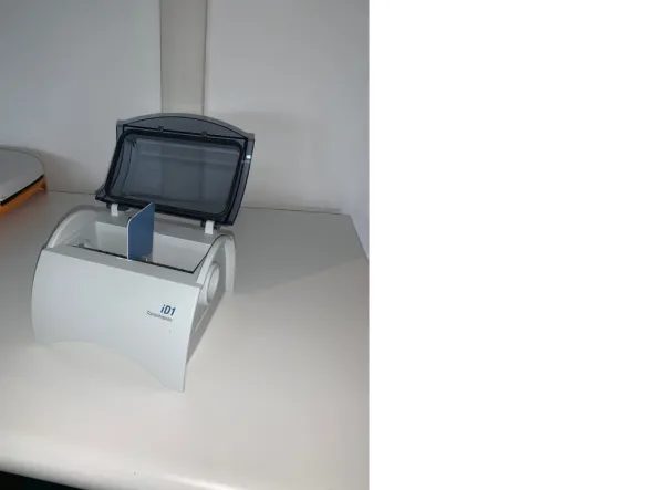 Thermo Scientific Nicolet Is10 FT-IR spectrometer