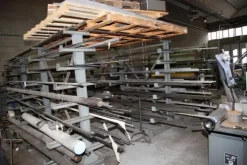 29#2930 Tondi in alluminio e barre piatte in ferro