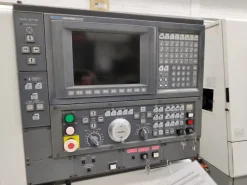 Tornio CNC usato OKUMA LB 300 M
