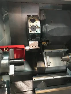 Tornio HAAS ST25 con utensili motorizzati