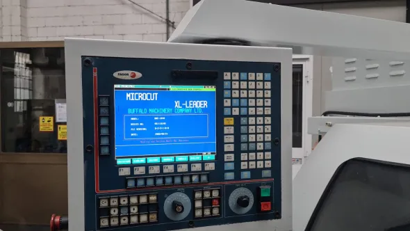 TORNIO MICRO CUT CNC 1640AUTOAPPRENDIMENTO
