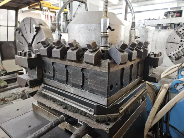 Tornio parallelo cnc WMW 12 metri CNC FAGOR