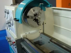 Torni parallelo di nuova costruzione