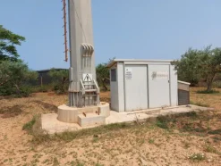 2#8021 Torre metallica con quadro elettrico e inverter