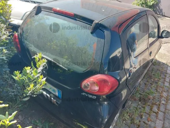 3#10043 Toyota Aygo e mobilio da ufficio