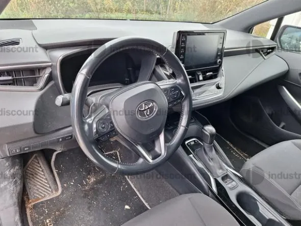 8#9992 Toyota Corolla Hybrid