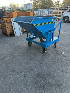 Tramoggia ribaltabile su ruote