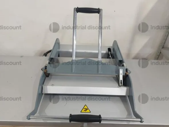 10#9309 Trancia pellami e stiratrice