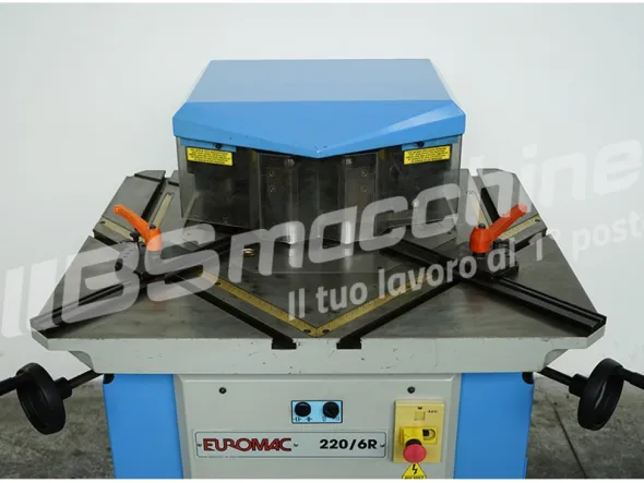 Tranciatrice scantonatrice ad angolo variabile regolazione gioco lame automatica EUROMAC 220/6R