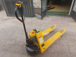 3#8398 Transpallet elettrico