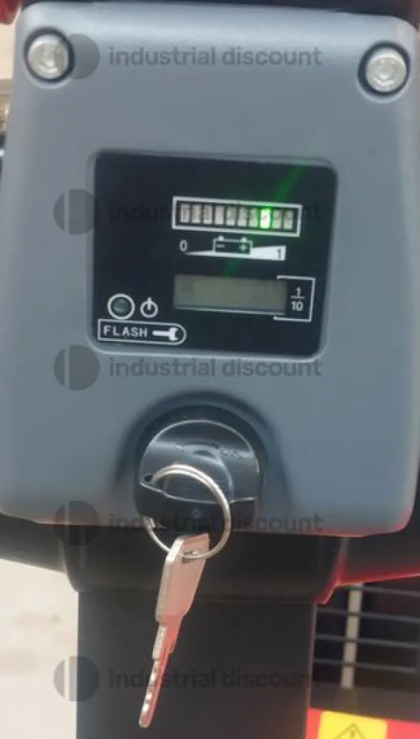 10#10277 Transpallet elettrico EP Equipment Co.