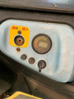 73#7751 Transpallet elettrico Hyster