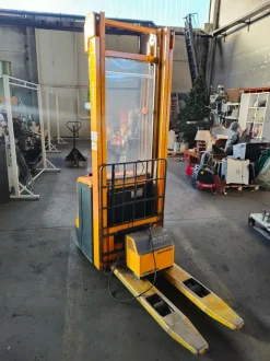 TRANSPALLET ELETTRICO JUNGHEINRICH EJC 212