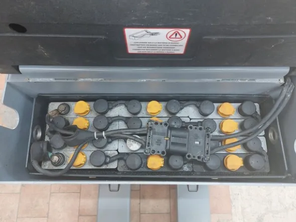 1#8371 Transpallet elettrico STILL