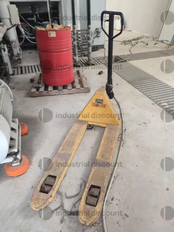 2#10039 Transpallet, Gruppo elettrogeno Elcos ecompressore Kaeser