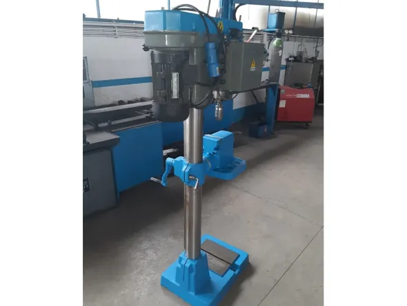 Trapano a Colonna Fervi T071