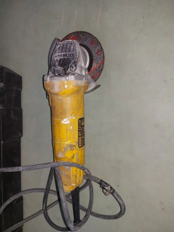 7#5859 Trapano Makita e avvitatore De Walt