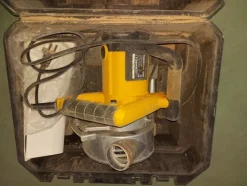 7#5859 Trapano Makita e avvitatore De Walt