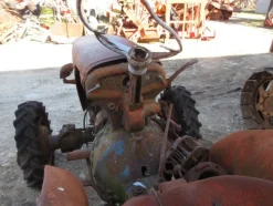 113#7078 Trattore agricolo