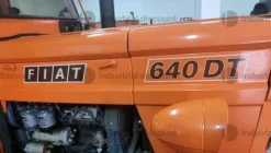 2#9869 Trattore agricolo FIAT 640DT8