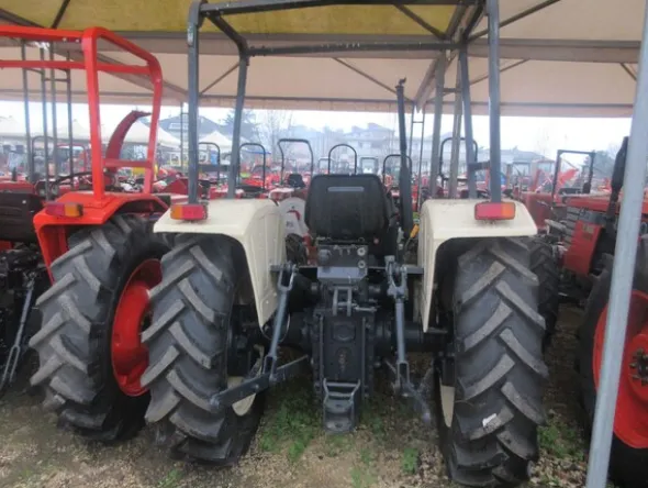 39#7078 Trattore agricolo Lamborghini