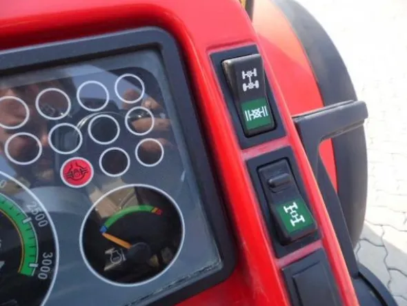 8#4423 Trattore Carraro SRX8400