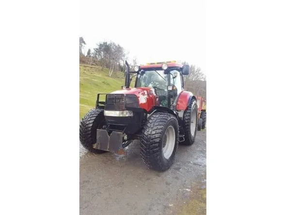 trattore CASE IH