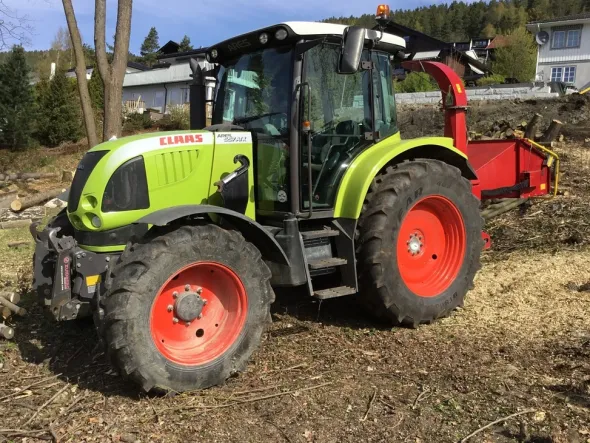 Trattore CLAAS ARES 557