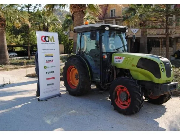 20#3287 Trattore Claas Nexos 240