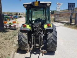 20#3287 Trattore Claas Nexos 240