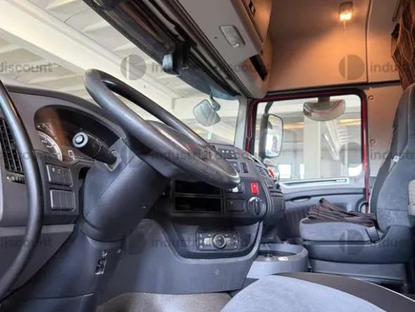 5#10300 Trattore DAF 480