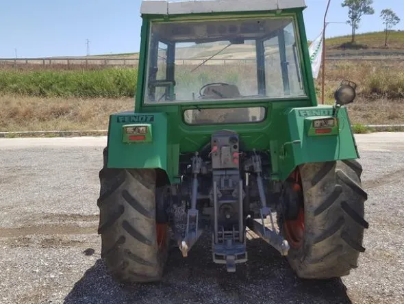 10#3287 Trattore Fendt 305 LS