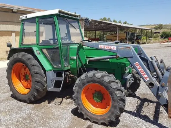 10#3287 Trattore Fendt 305 LS