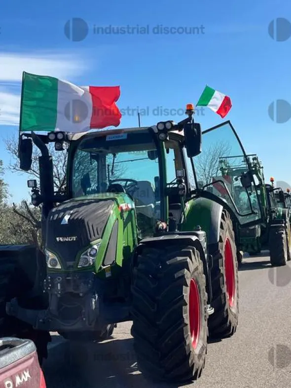 2#9744 Trattore Fendt 718 Vario