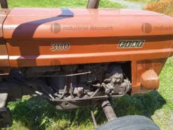 1#8884 Trattore Fiat 300