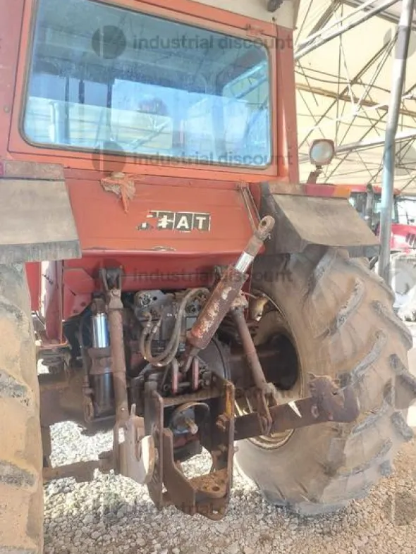 1#8989 Trattore Fiat 1880 DT