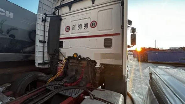 6#8097 Trattore Iveco