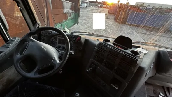 6#8097 Trattore Iveco
