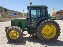 8#3287 Trattore John Deere 6400 AS
