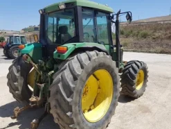 8#3287 Trattore John Deere 6400 AS