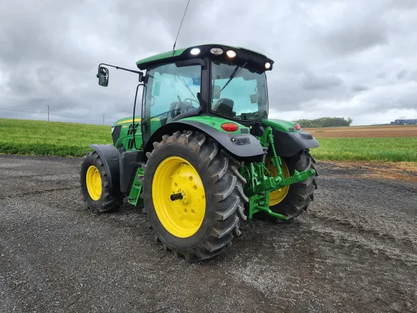Trattore John Deere 6115R