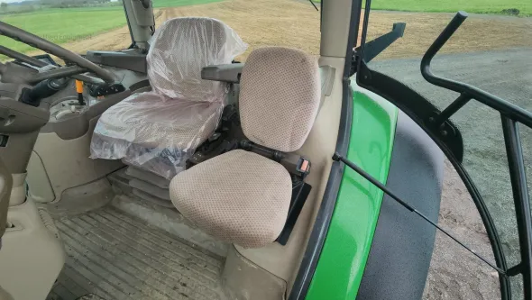 Trattore John Deere 6115R