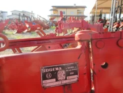 37#7078 Trattore Kubota e attrezzature agricole