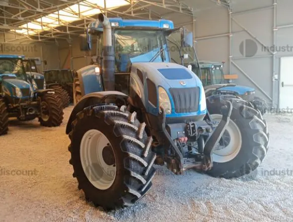 1#9861 Trattore New Holland T7550