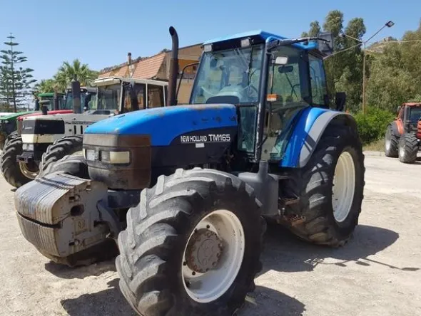 4#3287 Trattore New Holland TM165