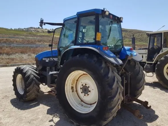 4#3287 Trattore New Holland TM165