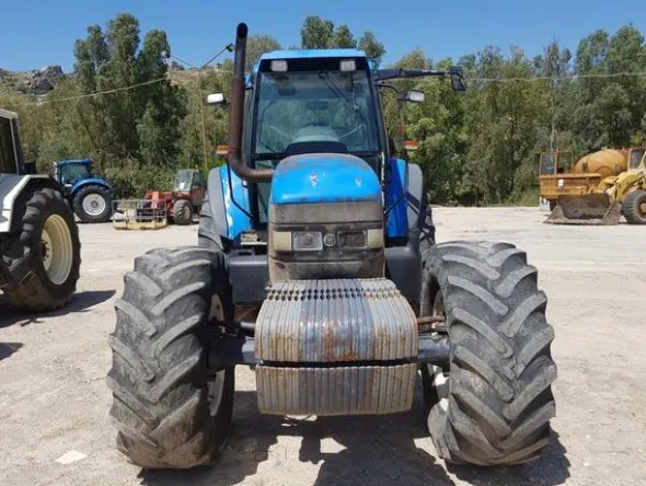 4#3287 Trattore New Holland TM165