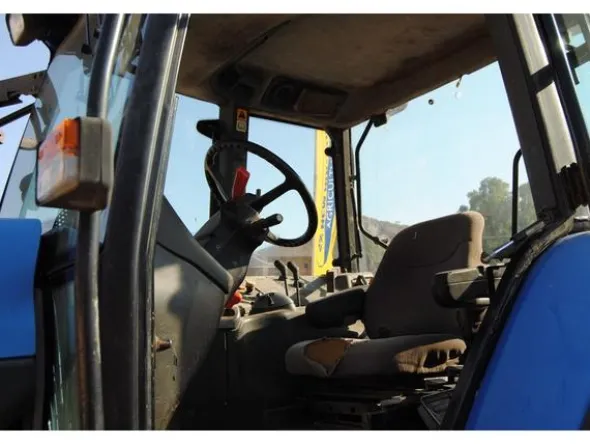 6#3287 Trattore New Holland TM 115