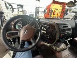 13#9792 Trattore stradale DAF