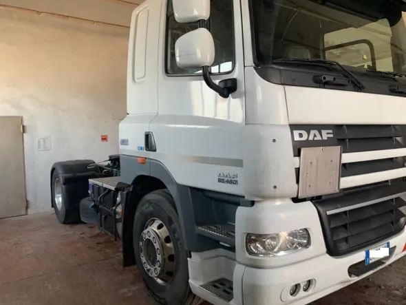 Trattore stradale DAF CF 85 460